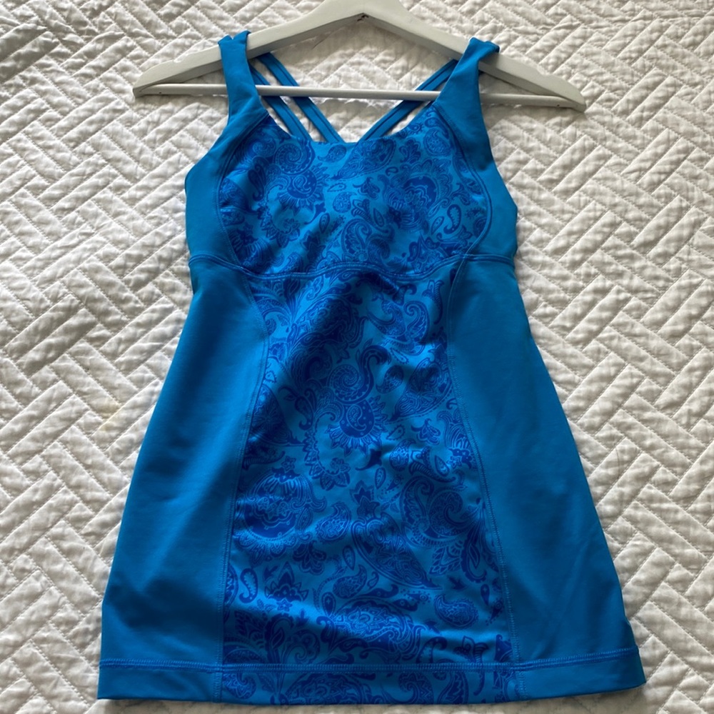 Lulu lemon 🍋 top size 4/6 blue